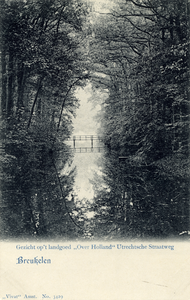 16585 Gezicht op een kanaal in het park van de buitenplaats Over-Holland te Nieuwersluis (gemeente Loenen aan de Vecht).